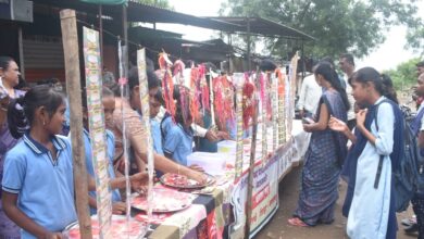 Photo of पळसखेड ग्रामवासियांच्या मनगटावर विद्यार्थ्यांची राखी